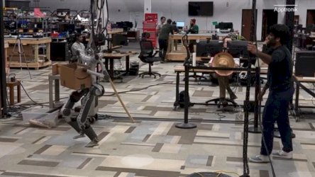 nasa-pomaze-u-izgradnji-humanoidnog-robota